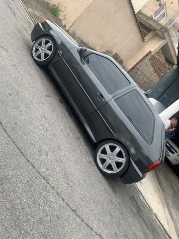 Gol GL 1994 com aro 17 e rebaixado