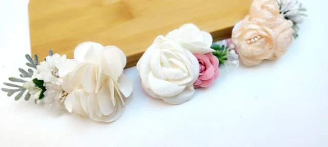 Prendedor de Cabelo Floral Arranjo para Noiva Daminha Criança Batizado Igreja etc - Foto 3