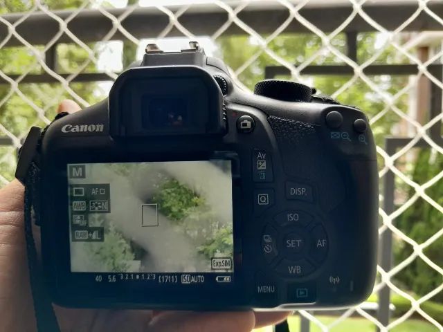 Câmera Canon EOS Rebel T6 + 18-55mm F3.5-5.6 STM  - Foto 2