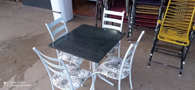 MESA NOVA 4 CADEIRAS