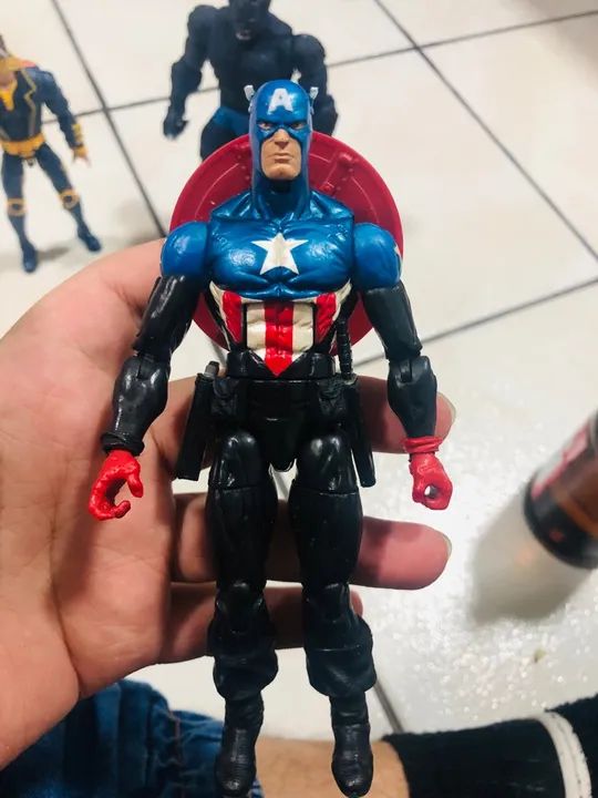 Capitão América Buck Banners Marvel Legends 