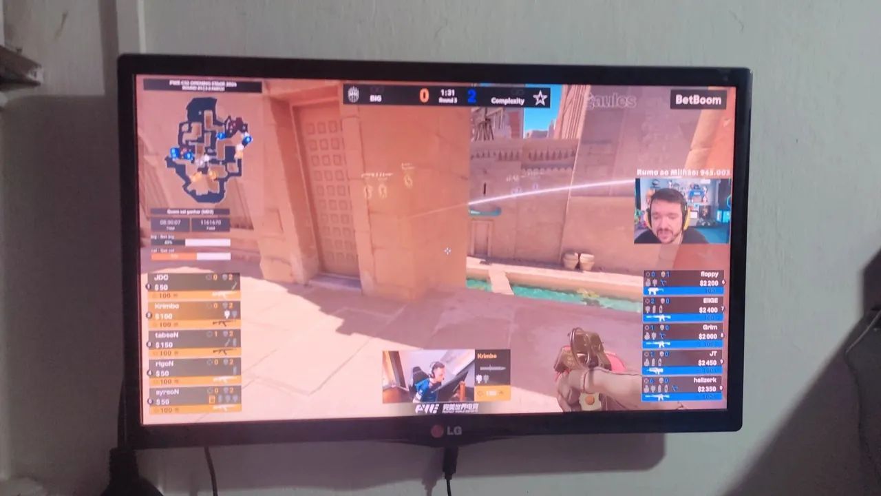 Monitor LG de 22 polegad.