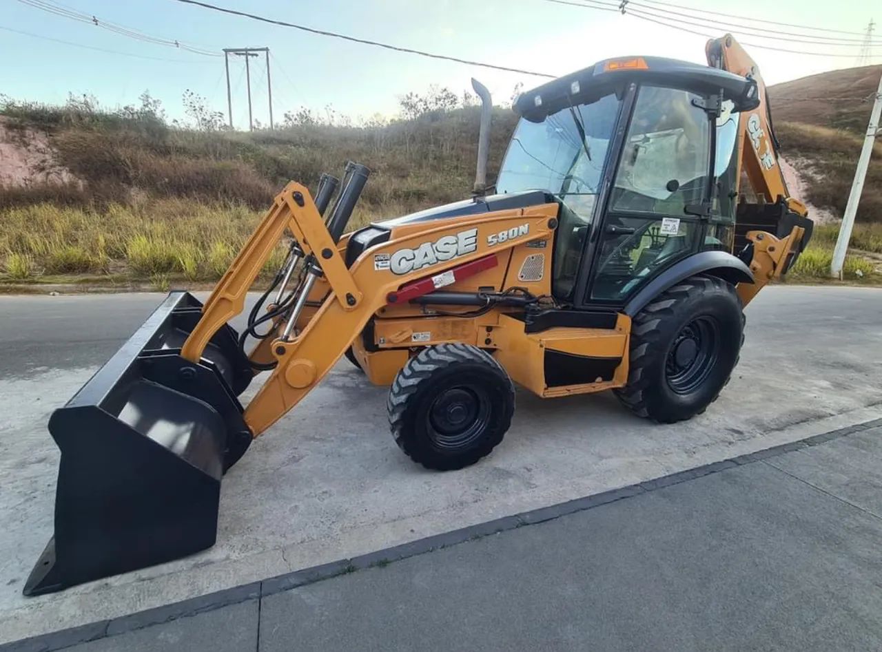 Retroescavadeira Case 580N 2016 - Foto 2