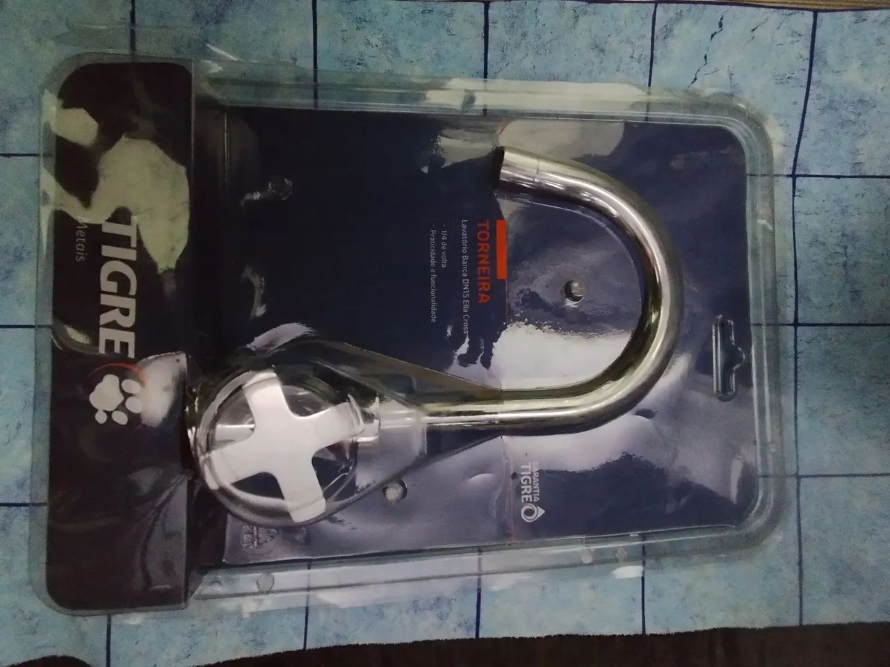 Torneira banheiro bica de mesa 