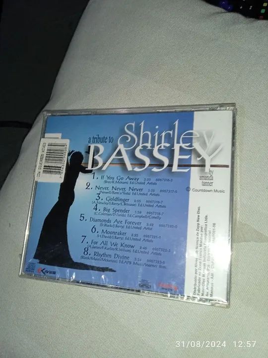 CD a tribute a Shirley Bassey  - Foto 3