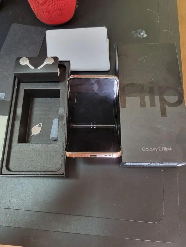 Z flip4 sansung com defeito no flip  - Foto 4