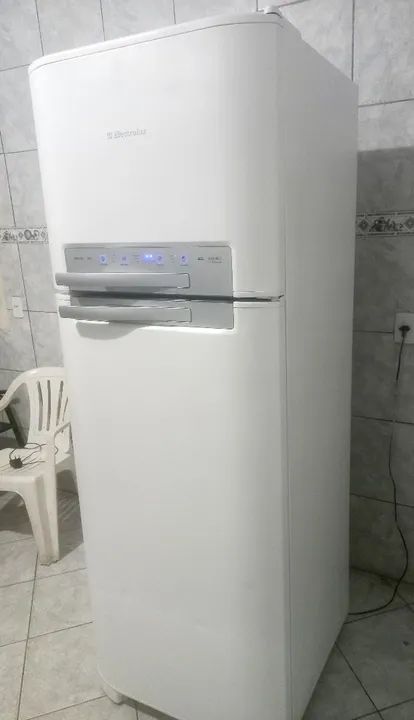 Vendo Geladeira Electrolux Duplex - Foto 4