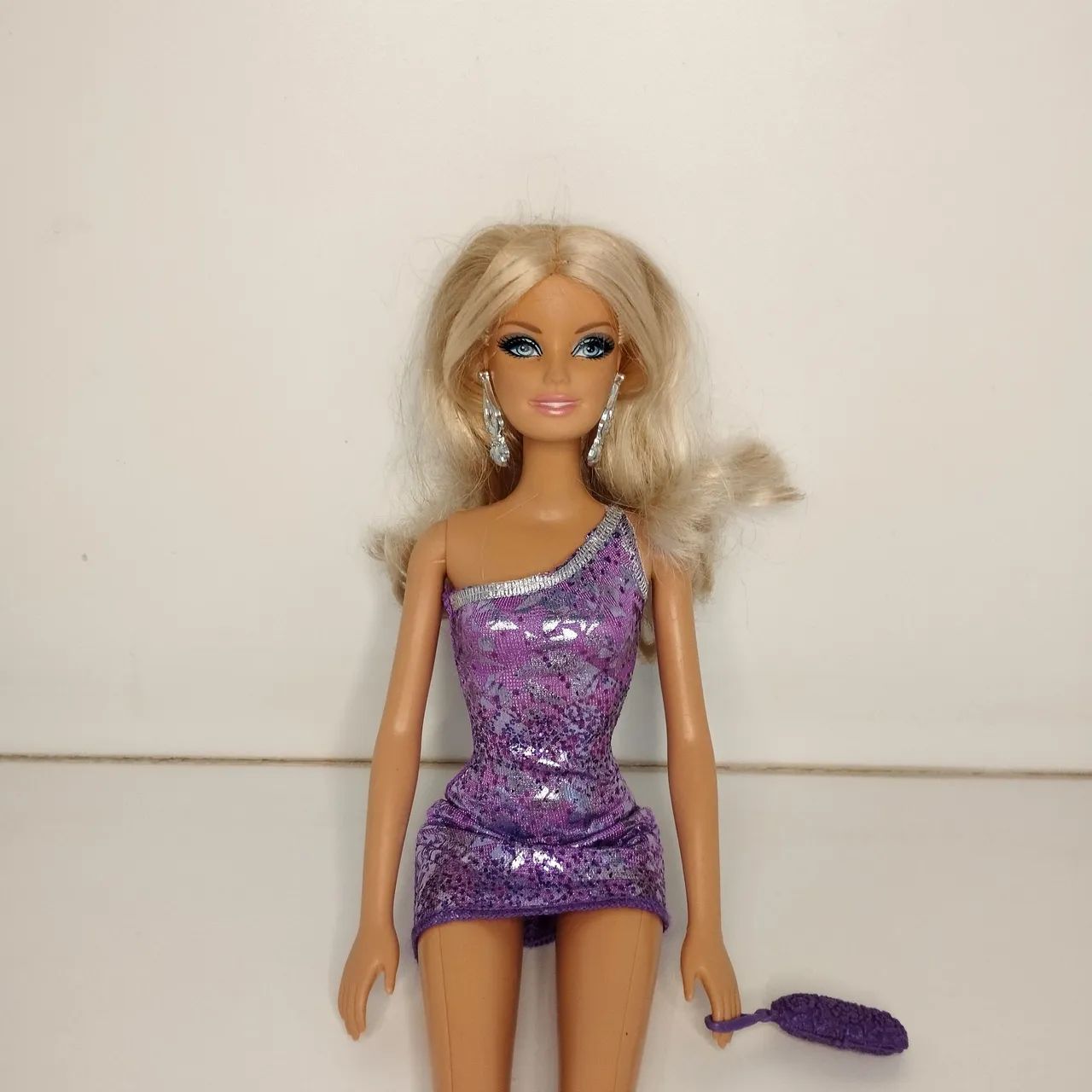 Boneca Glitz Barbie coleção 2012 - Foto 4