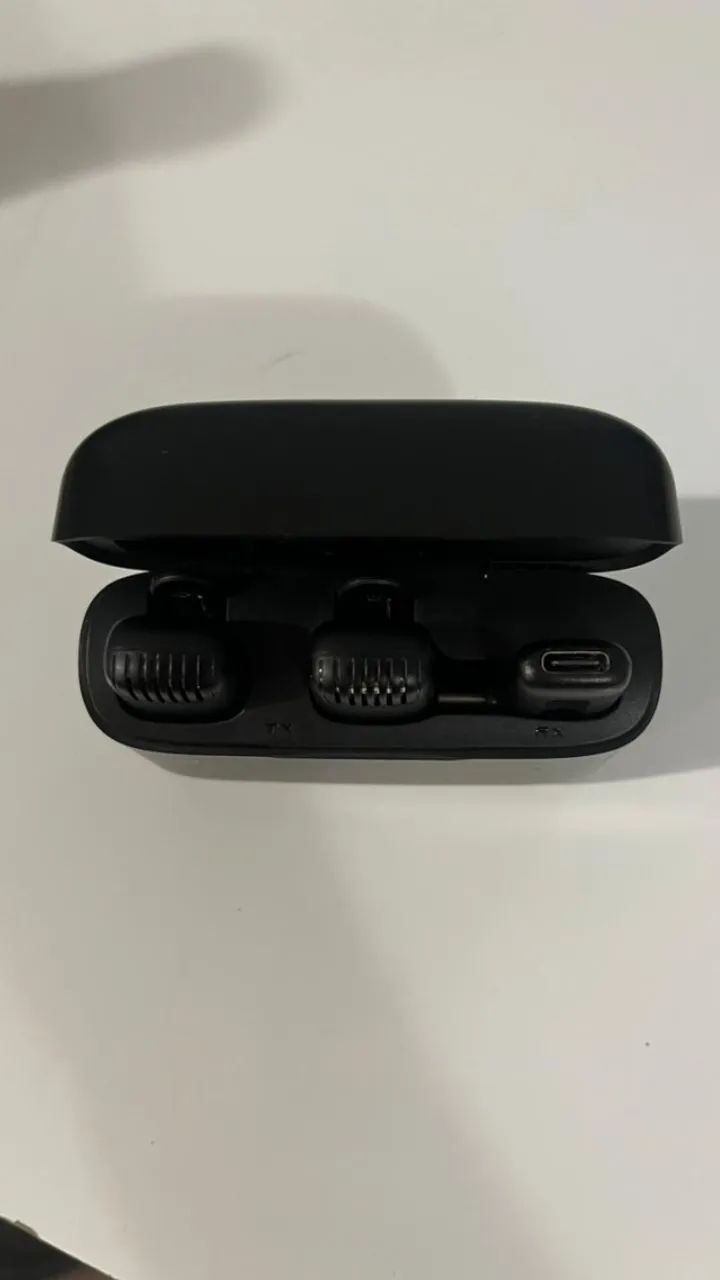 Ulanzi J12 Wireless Microphone with USB-C Connector – 2 Mics (Used)64842078357761121