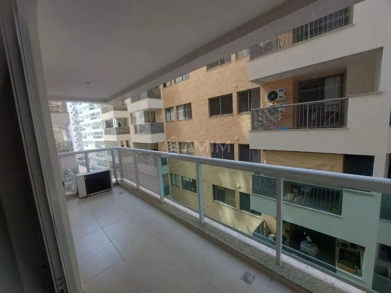 Apartamento à venda de 75 m2, 2 quartos, 1 suíte e 1 vaga em Icaraí - Niterói - RJ