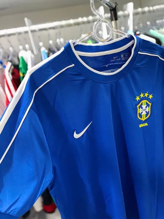 Camisa Brasil versão retrô de 1998 azul  - Foto 4