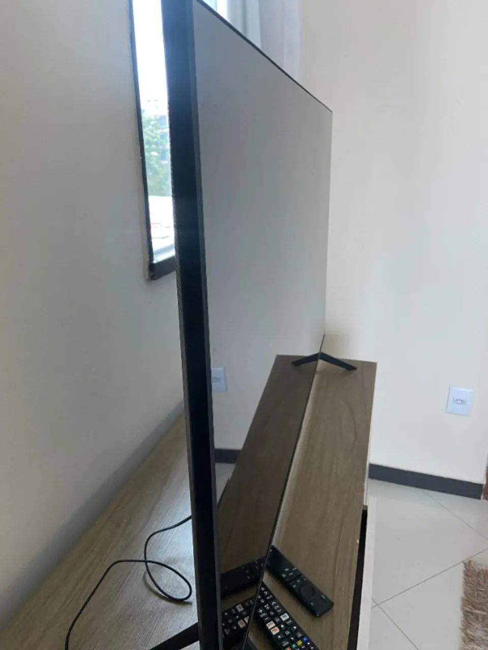 TV 4K MODELO 2024 SAMSUNG SMART 50" CONTROLE COM CARREGAMENTO SOLAR  POUCO USO SEM AVARIAS - Foto 4