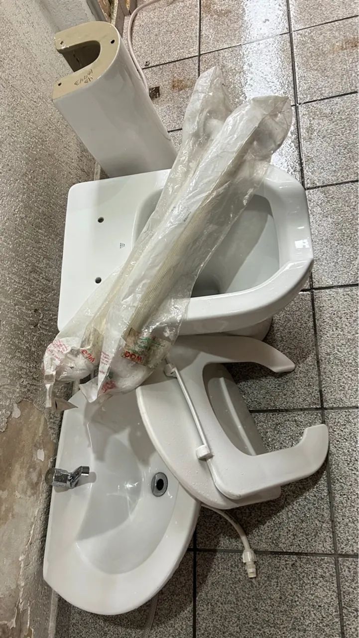 Kit Vaso Sanitário deficiente e pias - Foto 6
