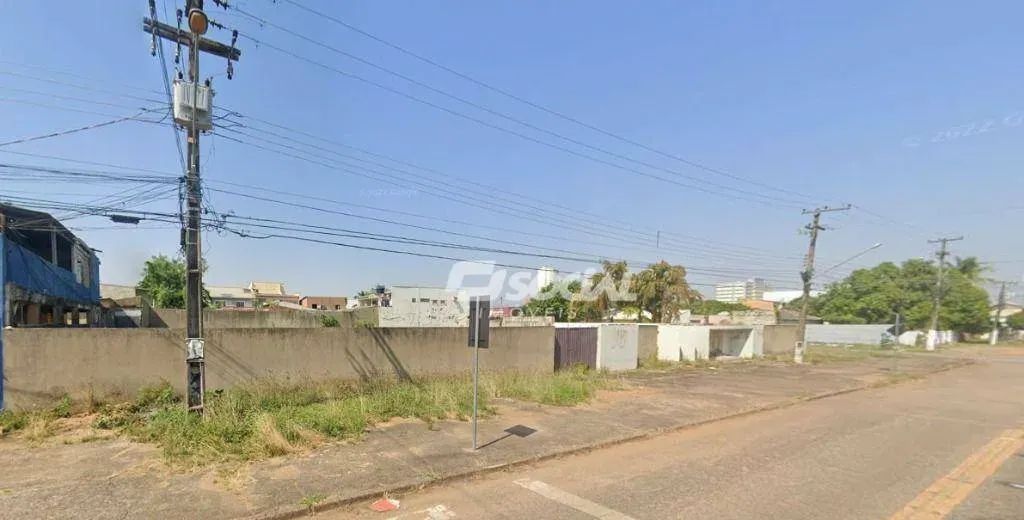 Ampla área para locação em localizaçao privilegiada com frente para 02 ruas. Av: Marechal  - Foto 2