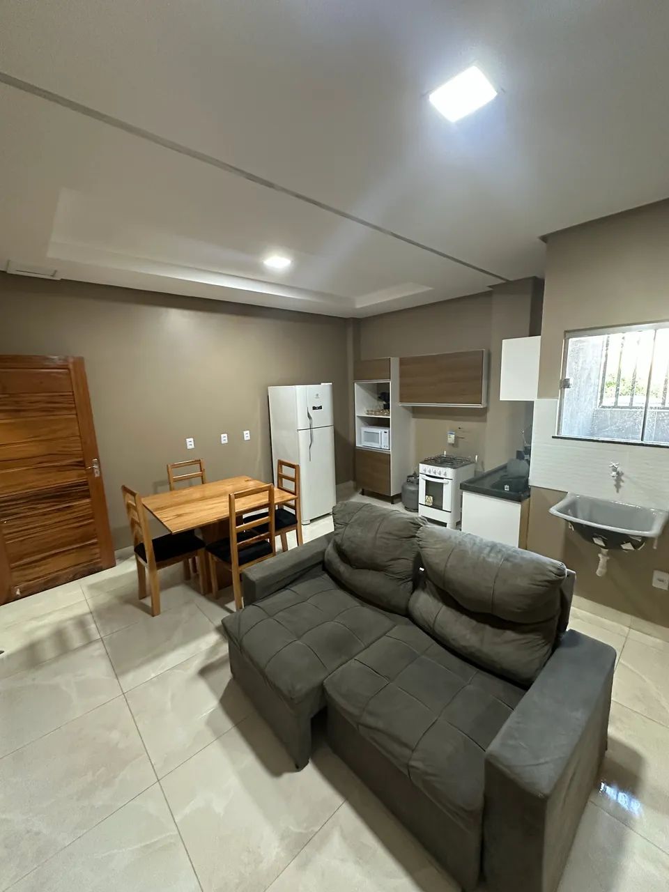 ALUGO APTO POR TEMPORADA - LOCALIZAÇÃO CENTRAL PERTO DE TUDO - Foto 9