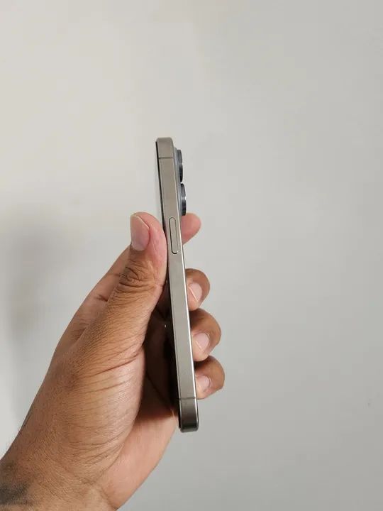 Caixa iphone 15 pro  - Foto 5