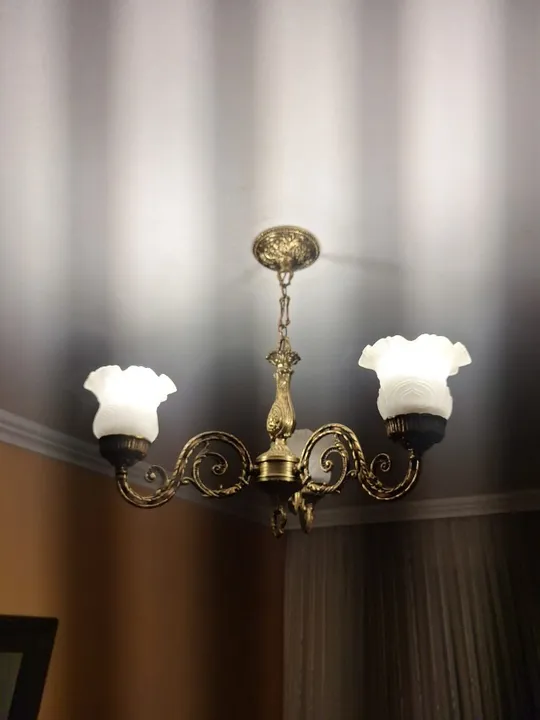 Lustre em metal grande 3 lâmpadas