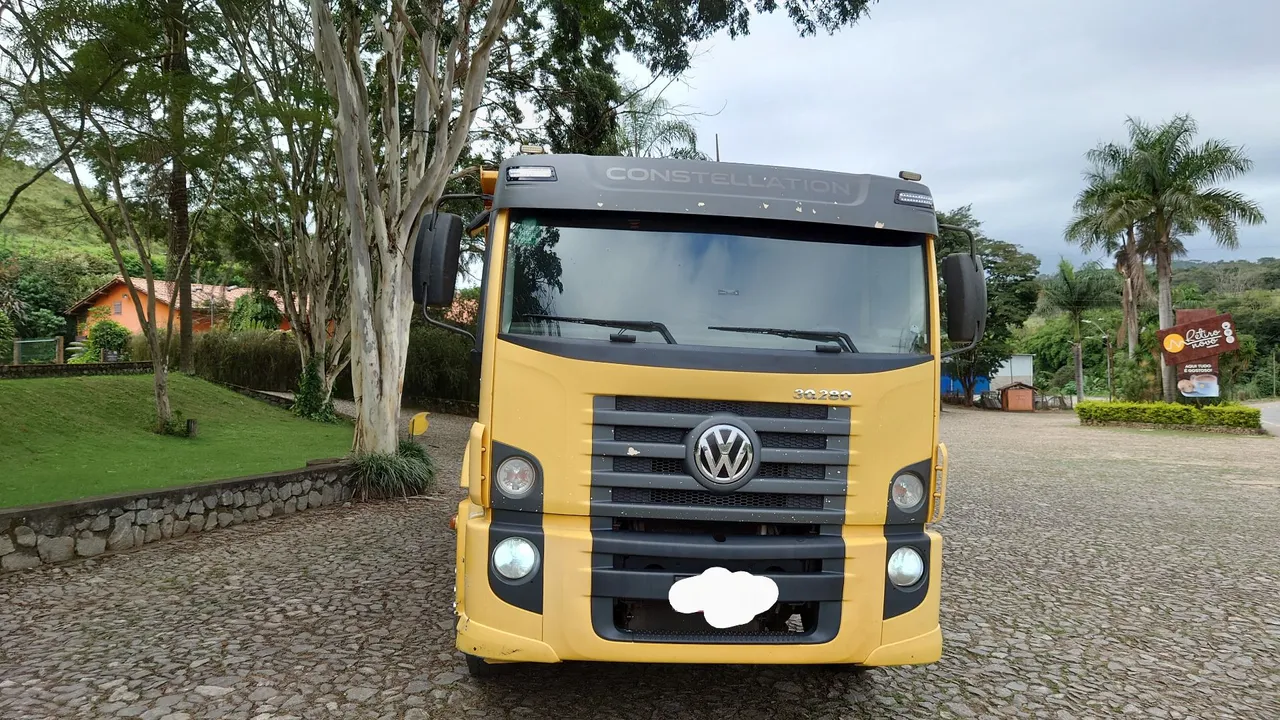 Caminhão constellation bitruck 30280