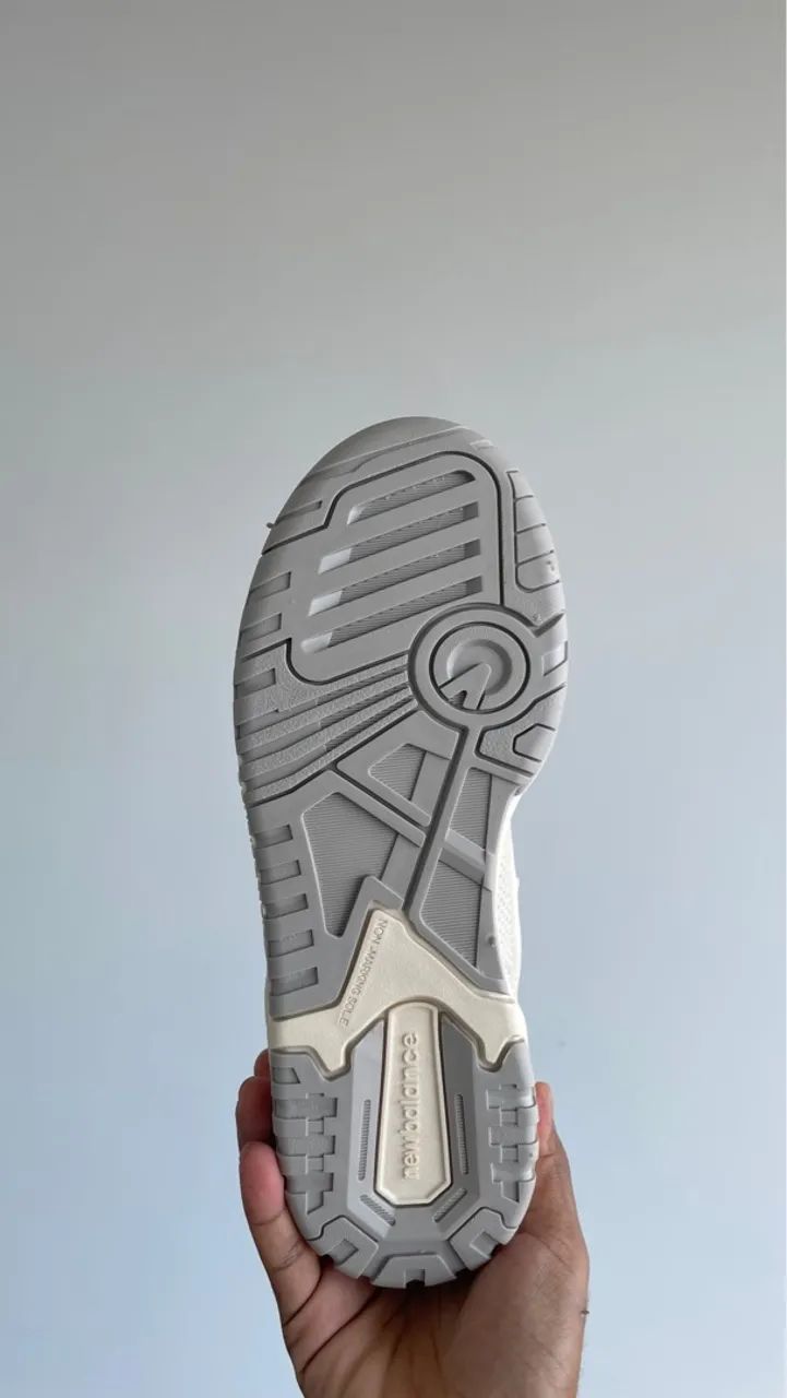New Balance 550 - Bege e Cinza - Foto 5