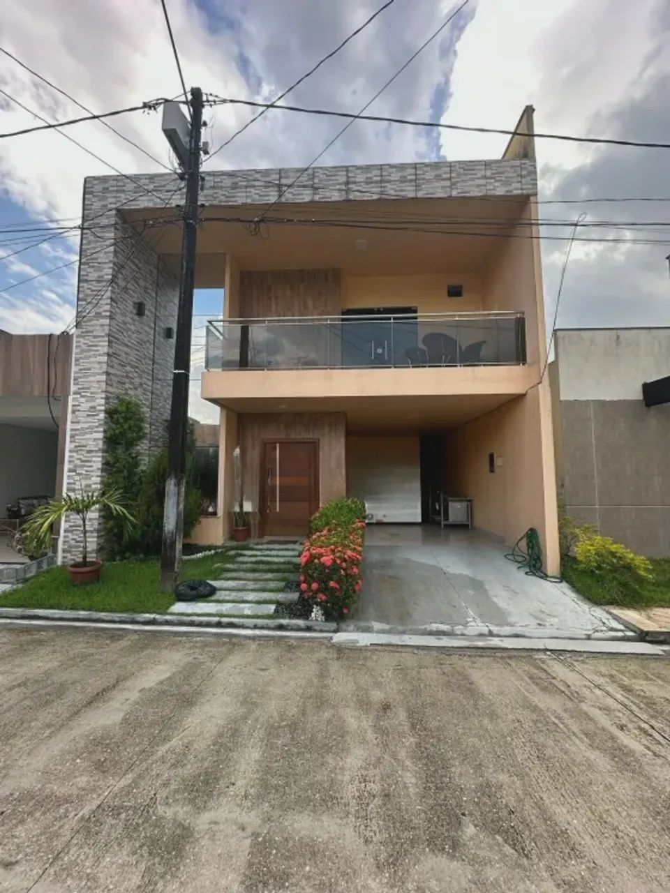 JARDIM PORTUGAL, 220M², 4 QUARTOS SENDO 1 SUÍTE, 1 VAGA