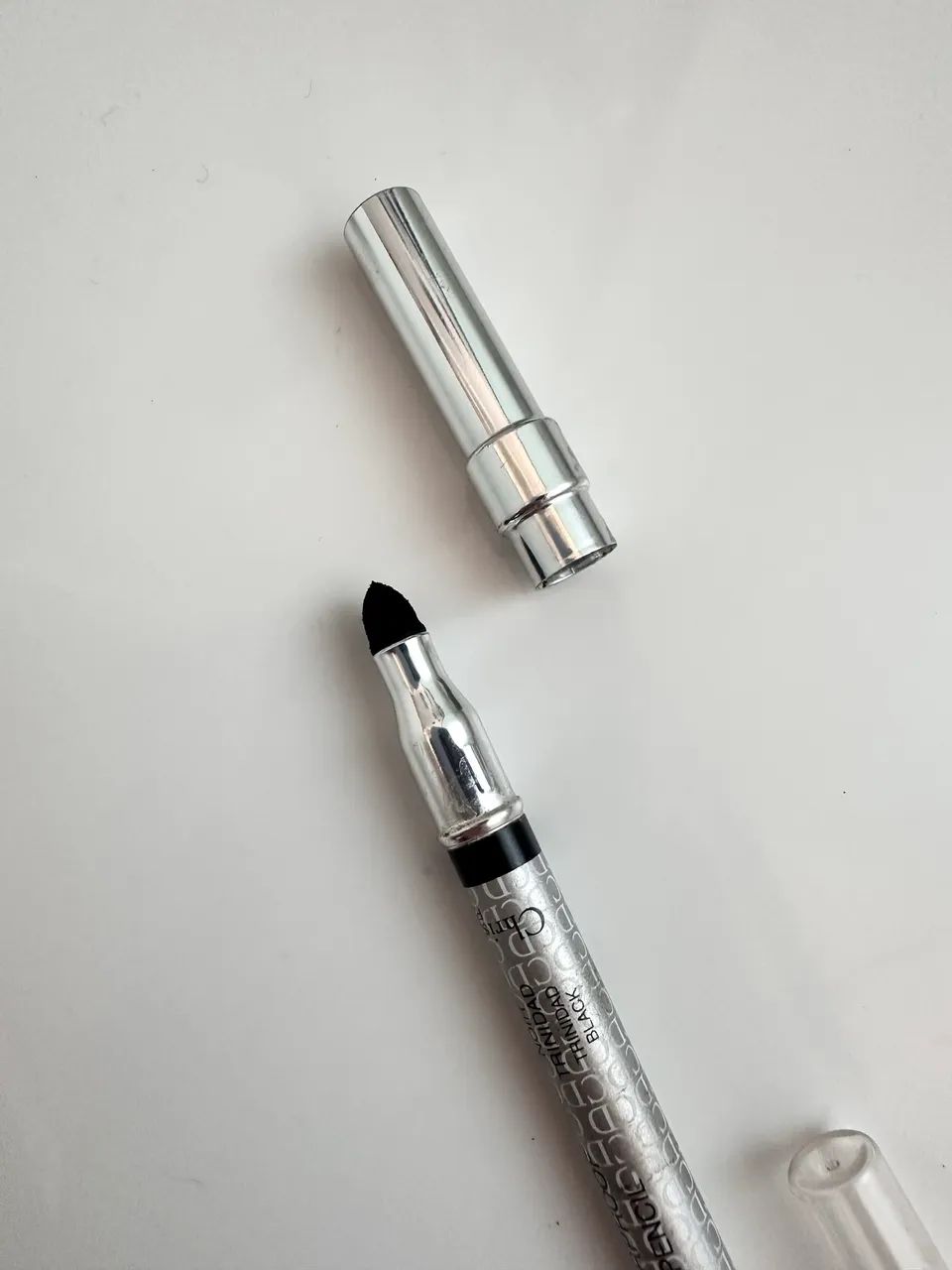 Lapis de olho Dior preto com esfumador  - Foto 4