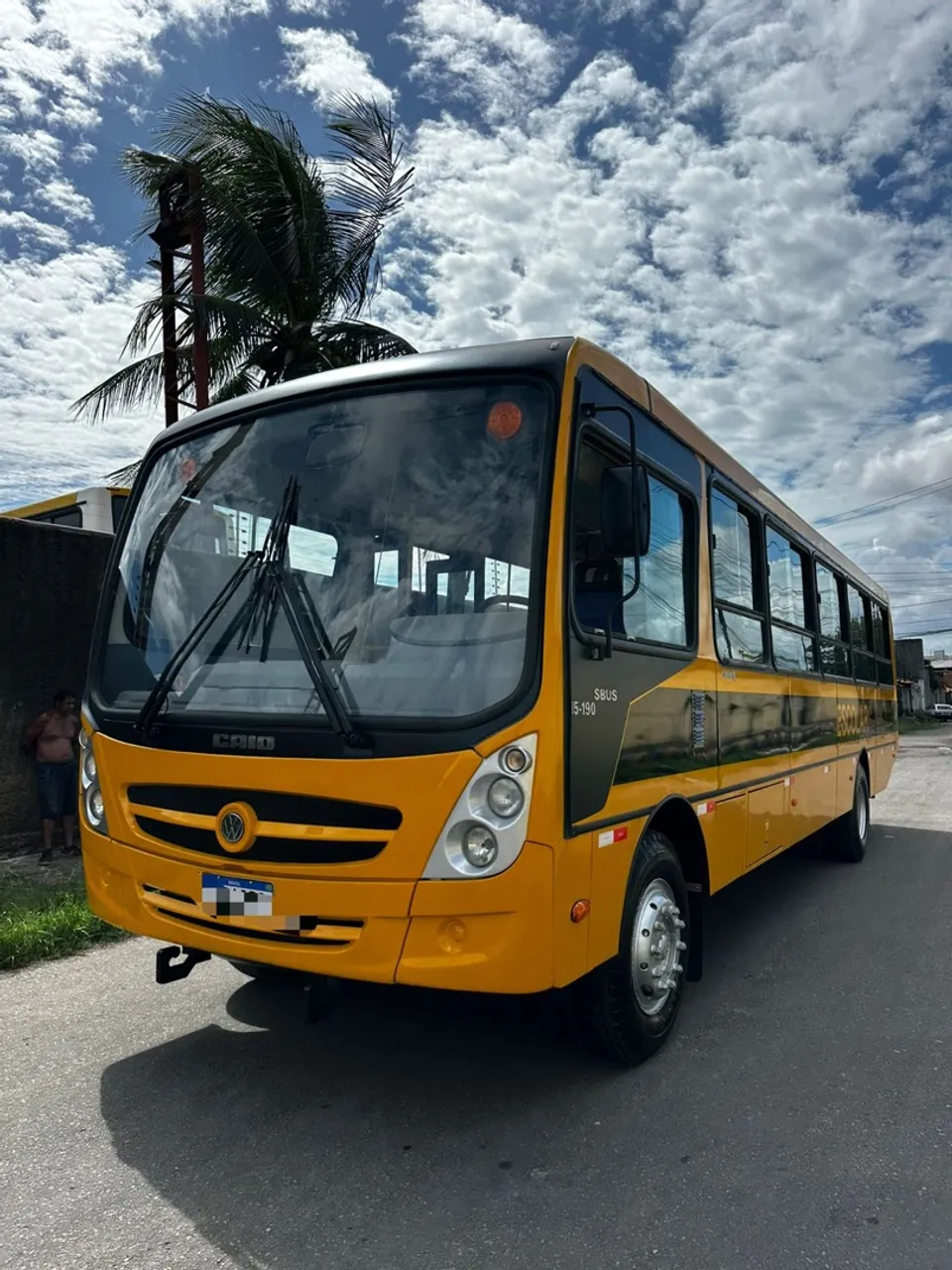 Ônibus Escolar CAIO - Pronto para uso!