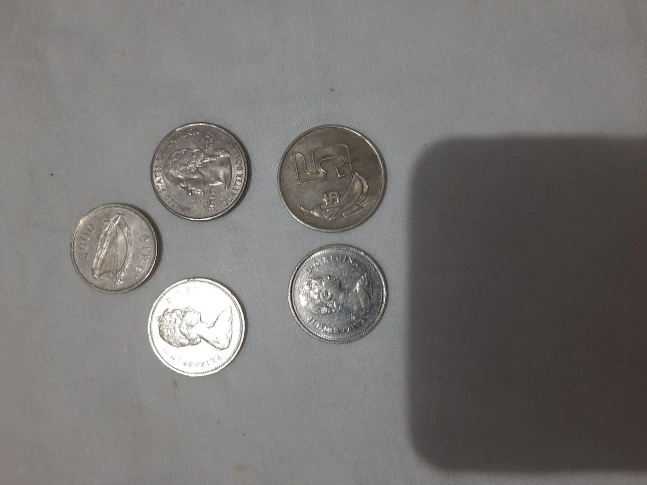 Moedas antigas estrangeira diversas - Foto 4