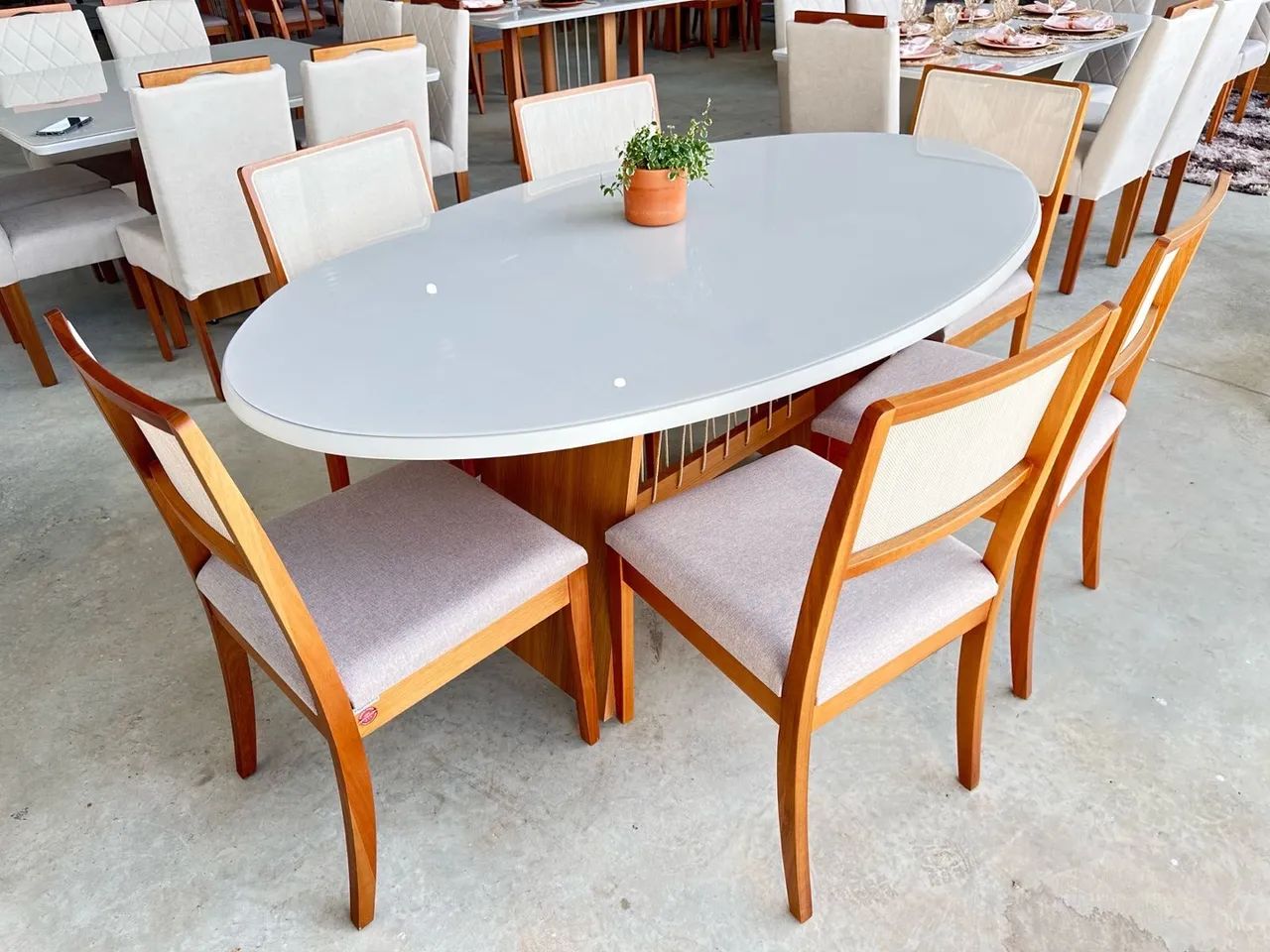 Mesa de Jantar Oval 180x1 com 6 Cadeiras Telinha