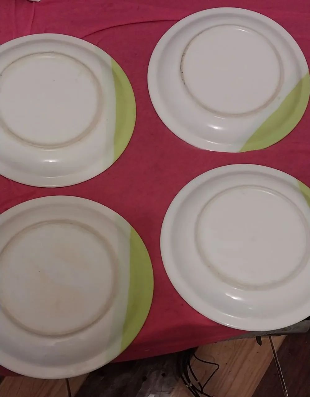 Conjunto de Pratos de Porcelana Decorados - Foto 3