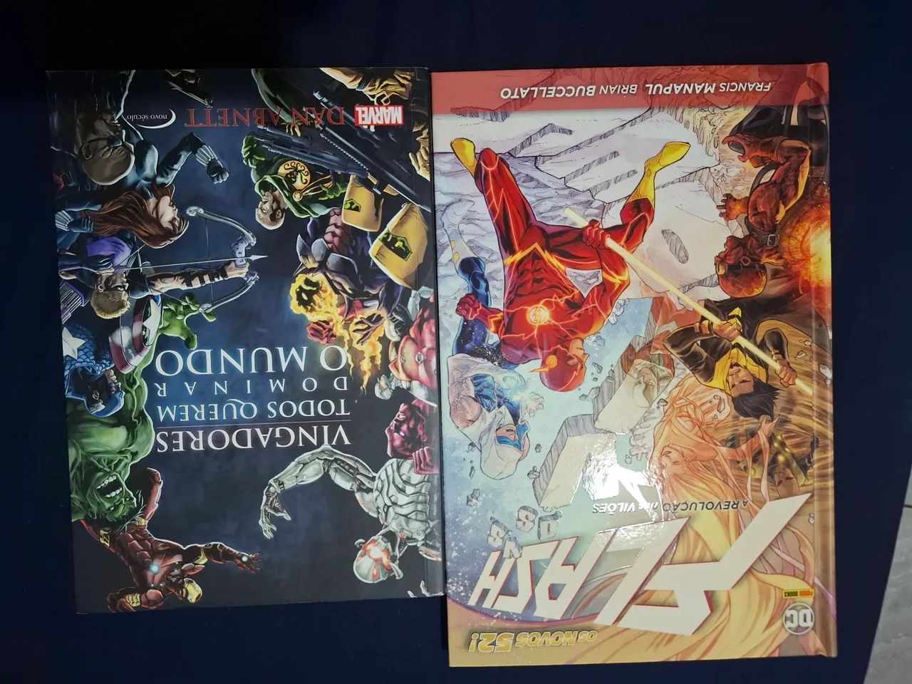 HQ Flash e Livro Vingadores