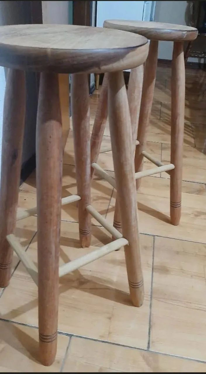 Bancos de Madeira rústica  novos 70cm cada  - Foto 2