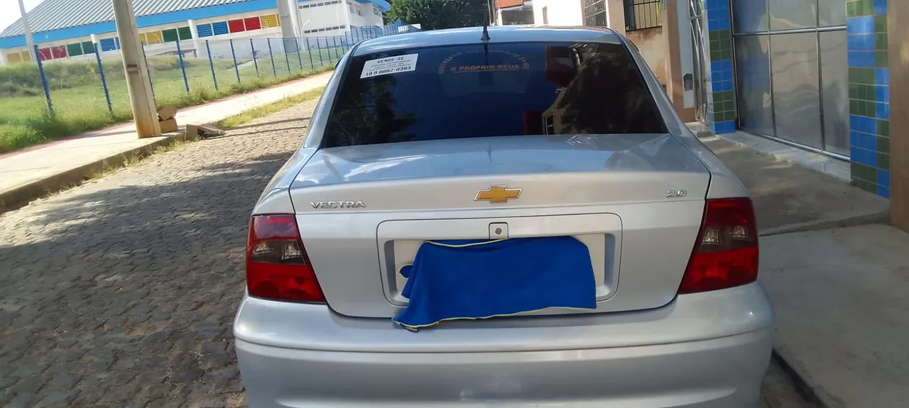 Vectra em bom estado de conservação