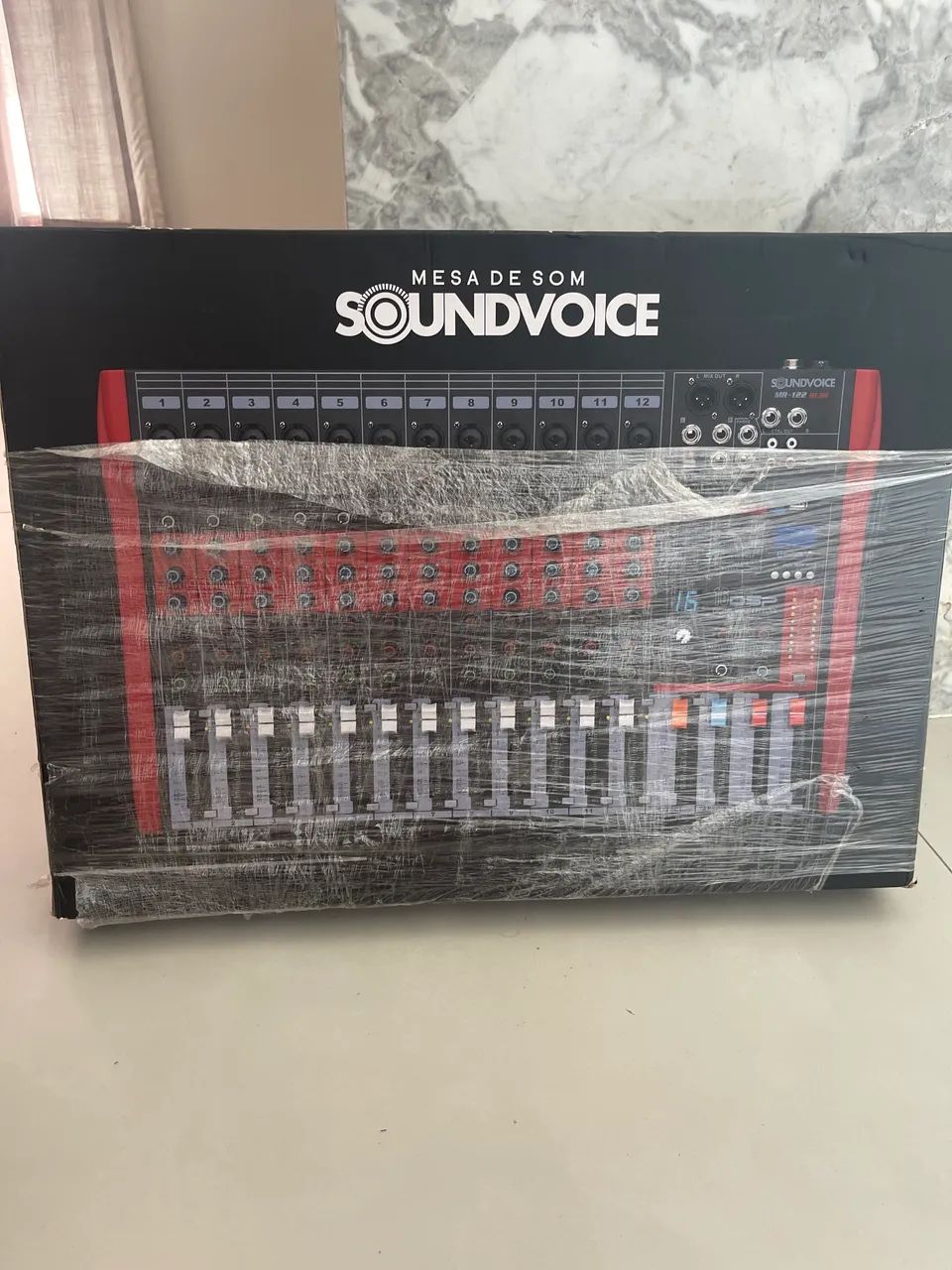 Mesa de Som Soundvoice 12 Canais