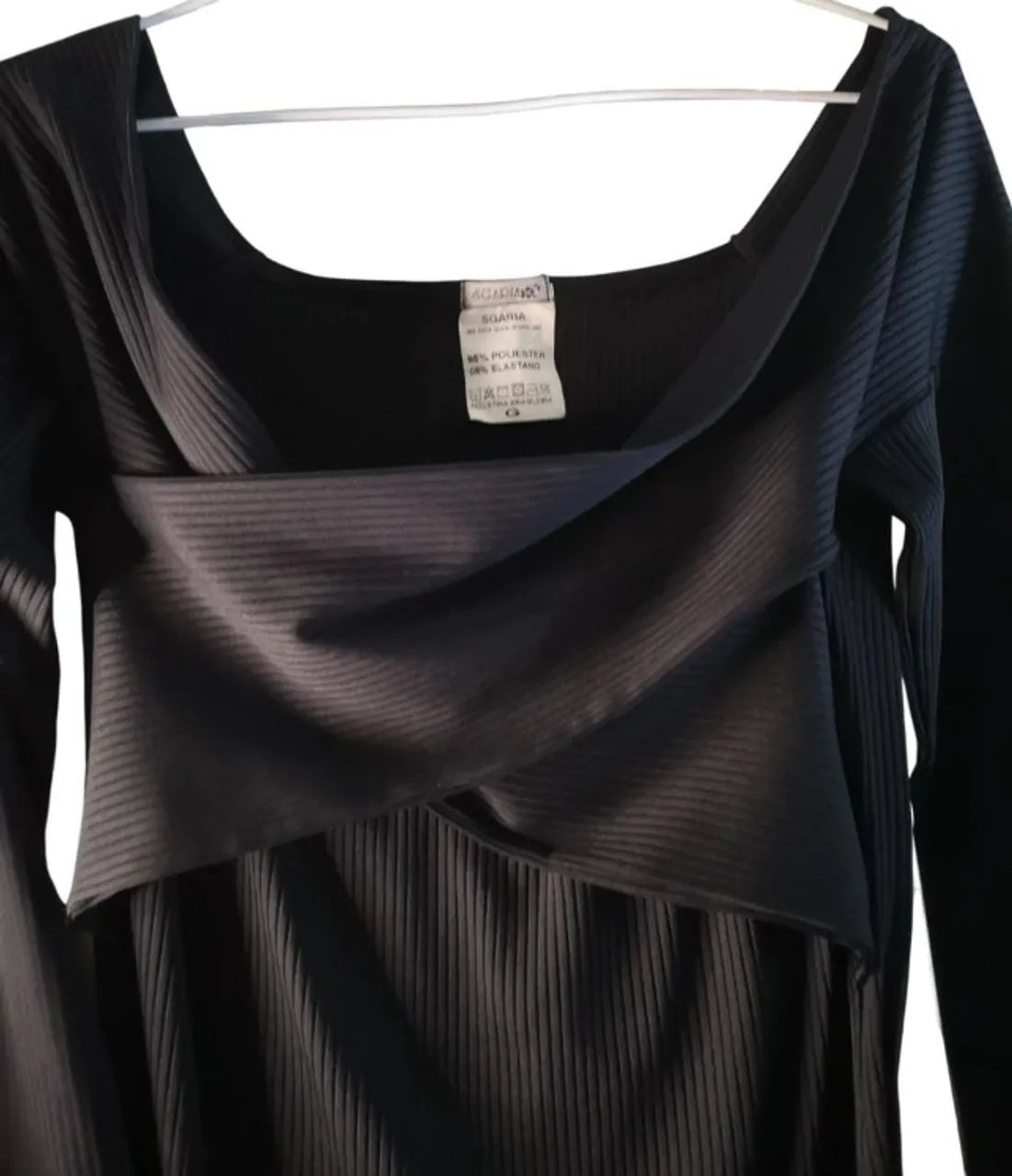 Vestido tubinho com decote - Foto 3