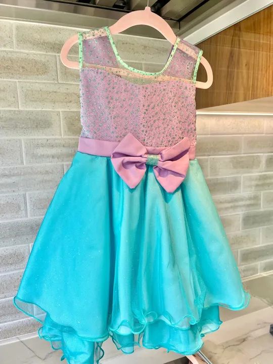 Fantasia sereia com tule e glitter