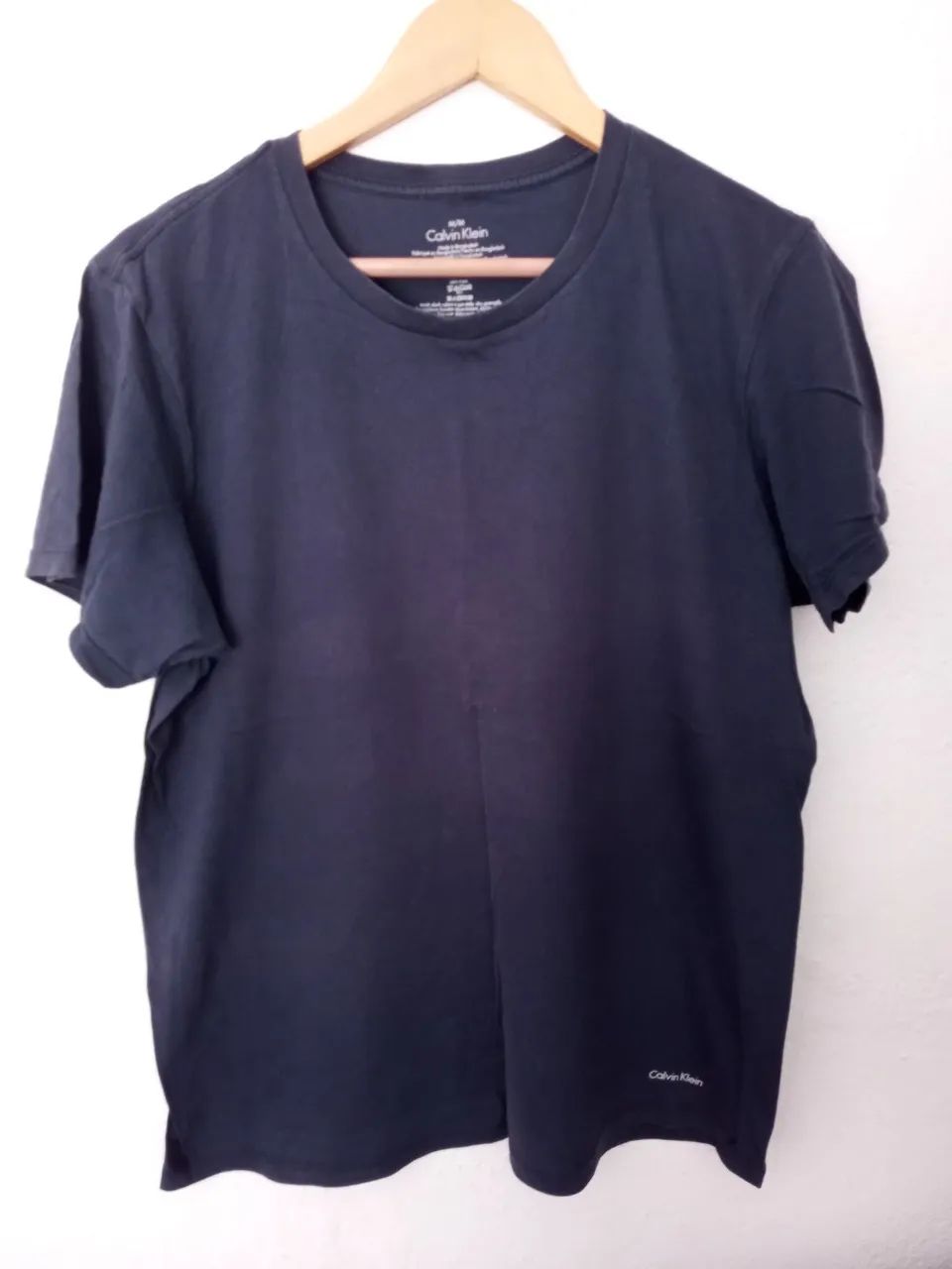  3 Camisetas Calvin Klein (M)   - Foto 3