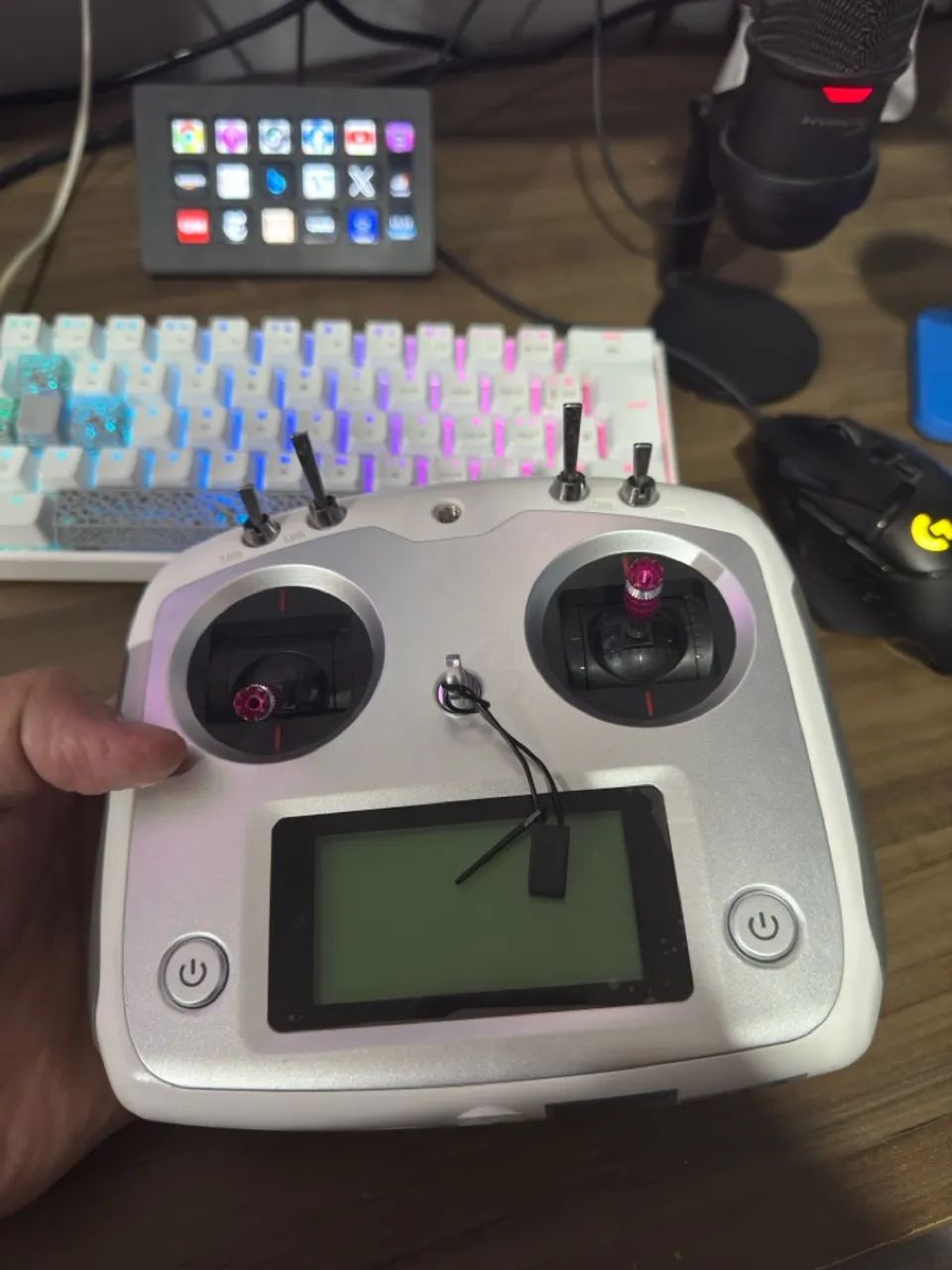 Rádio FlySky FS-i6S 6-canais - Foto 3