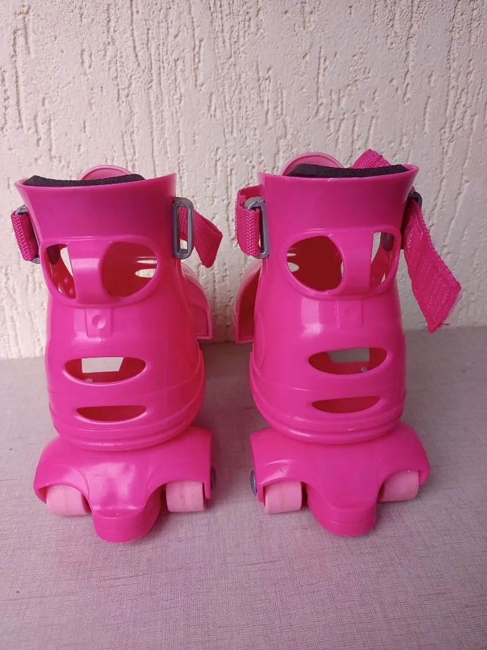 Patins Barbie Mattel Infantil  suporta até 20 kg  - Foto 4
