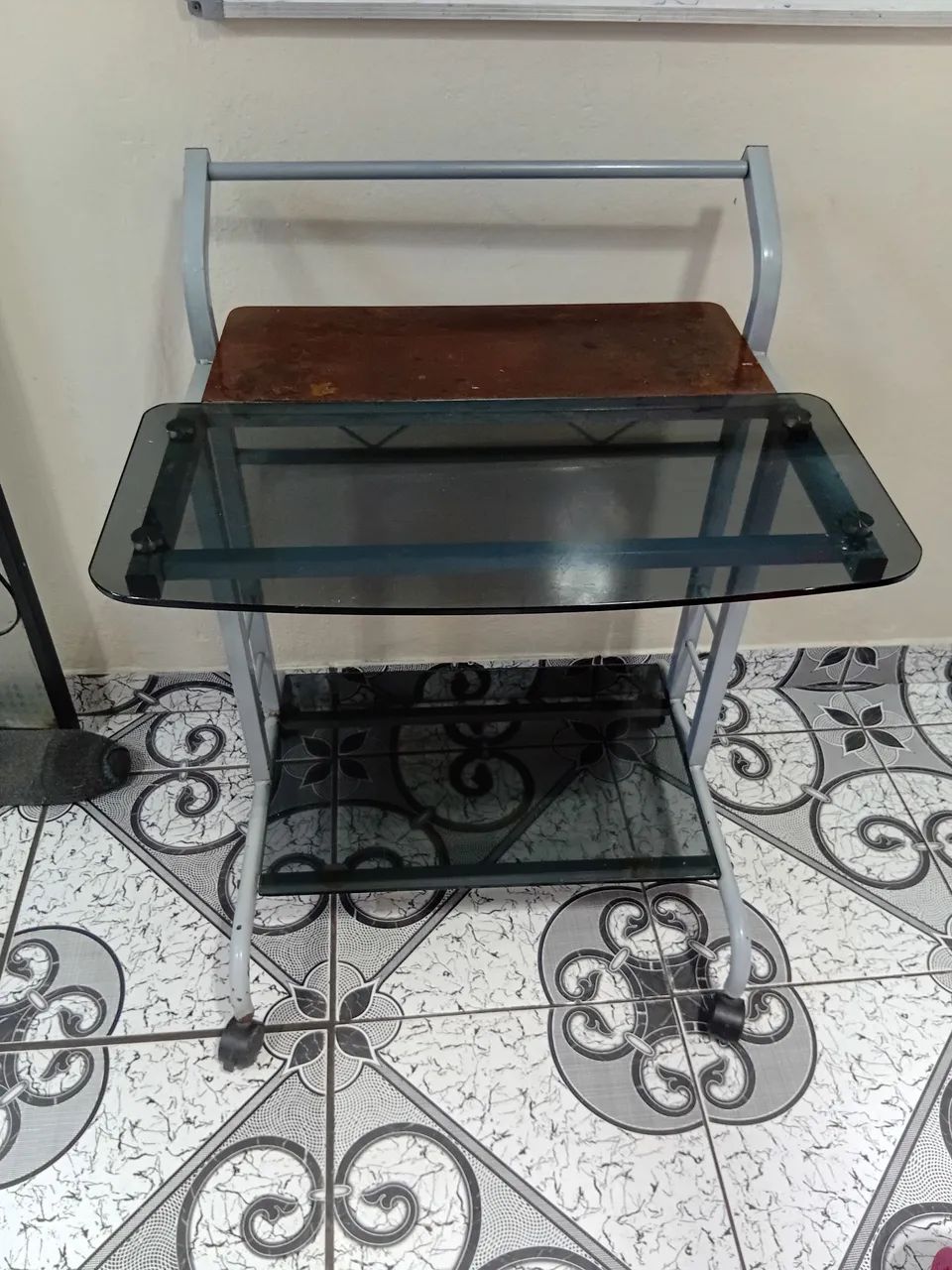 Mesa de Computador em Vidro - Ótimo estado!