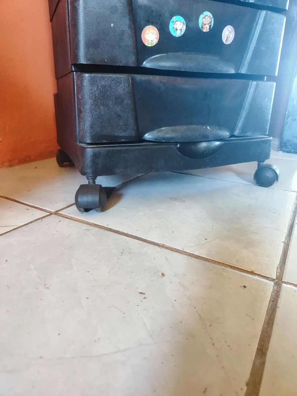 Gaveteiro de plástico com rodinhas - Foto 2