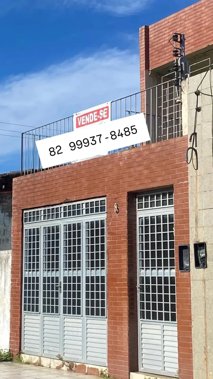 vendo casa com primeiro andar na porta grossa