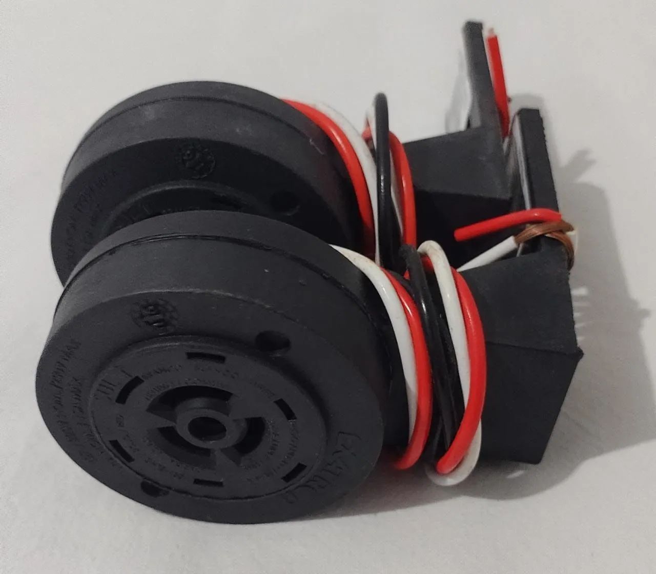 Tomada Base Giratória (360°) com Suporte Plástico para Relé Fotoelétrico TGBROLP <br> - Foto 2