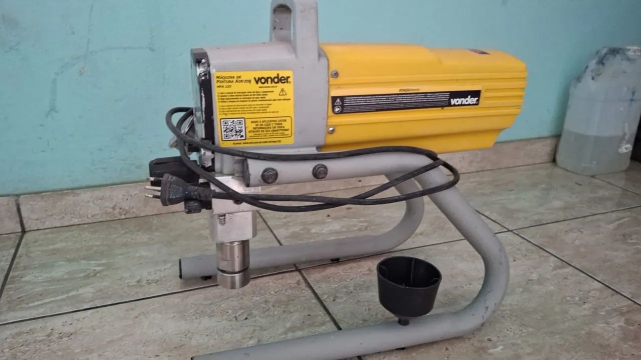 Vende se Vonder Airless 1,2 Hp Máquina De Pintura 900W com mangueira pistola e acessórios - Foto 3