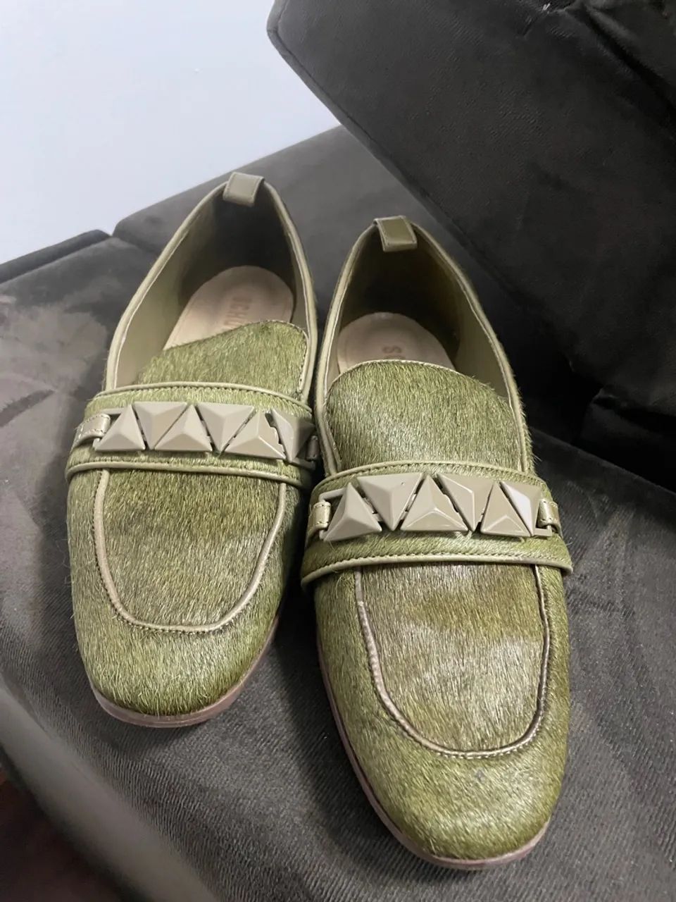 Mocassim Schutz Verde com Detalhes 