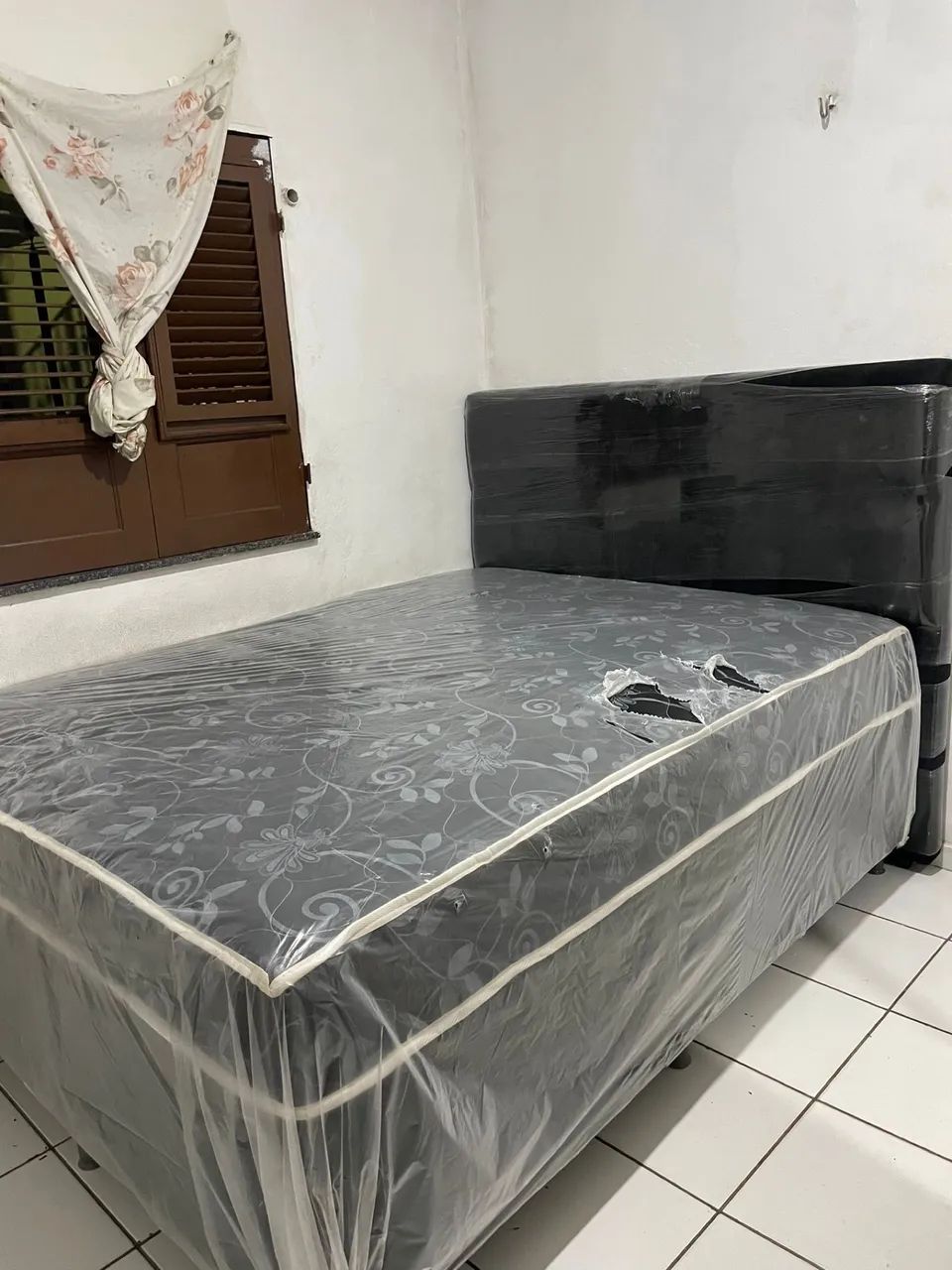 CAMA QUEEN COLCHÃO COM BASE MOLAS ENSACADAS  - Foto 4