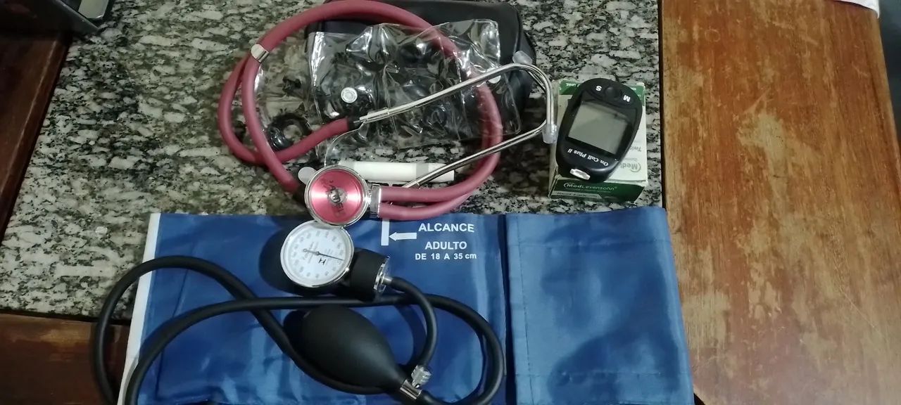 Estetoscópio +Aparelho depressão arterial  - Foto 3