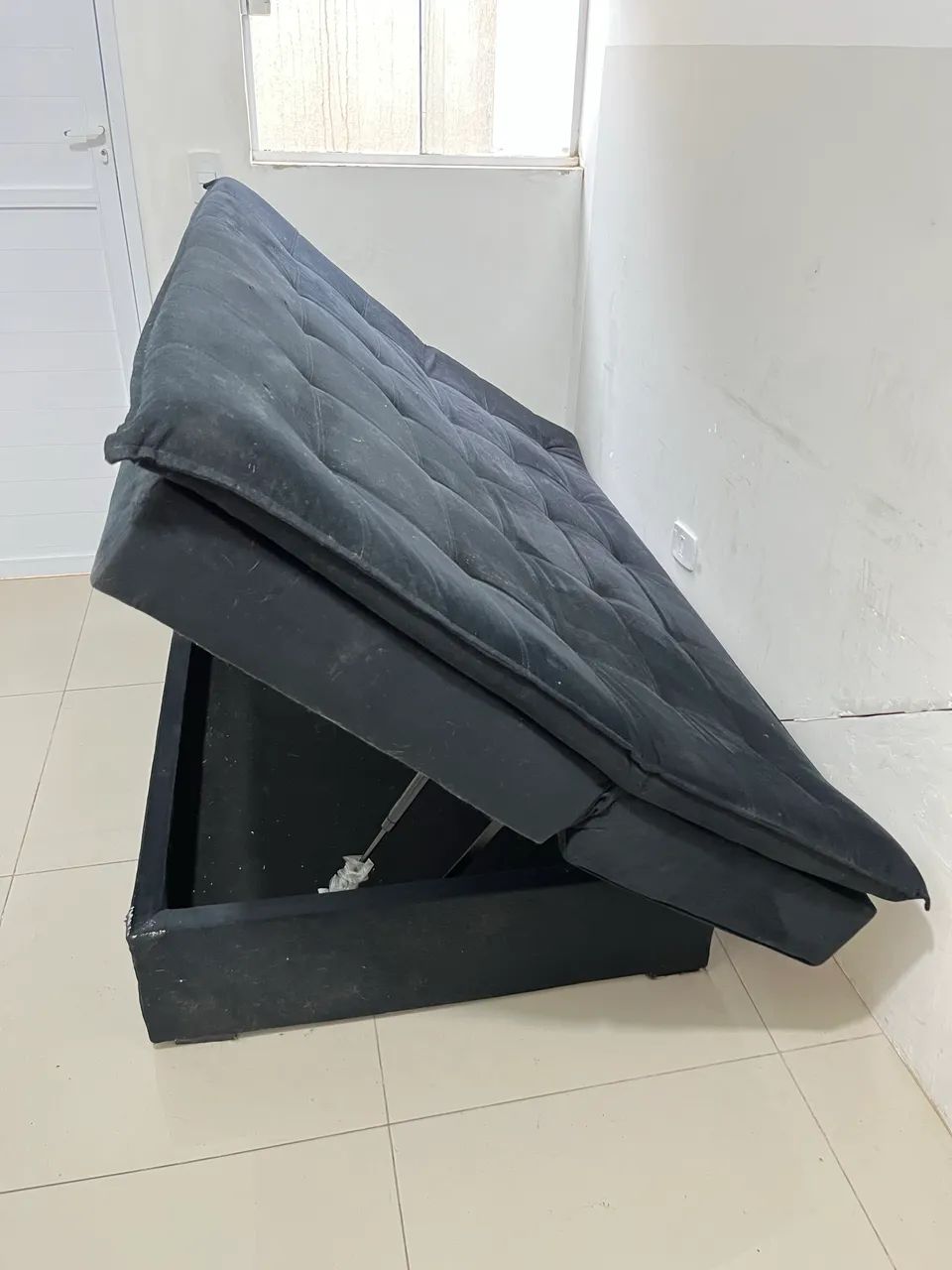 Trundle Sofa with Storage Compartment (Slightly Used)64728974532995123