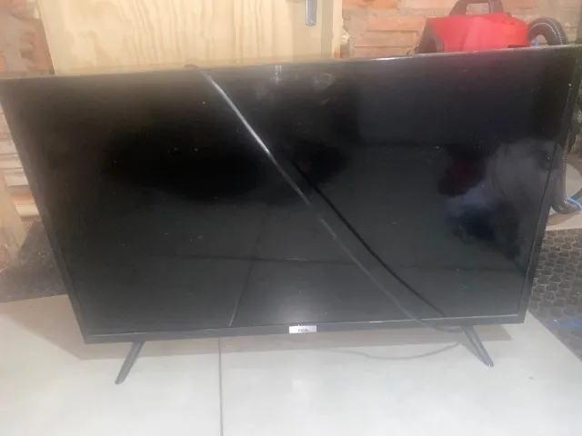TV TCL EM ÓTIMO ESTADO