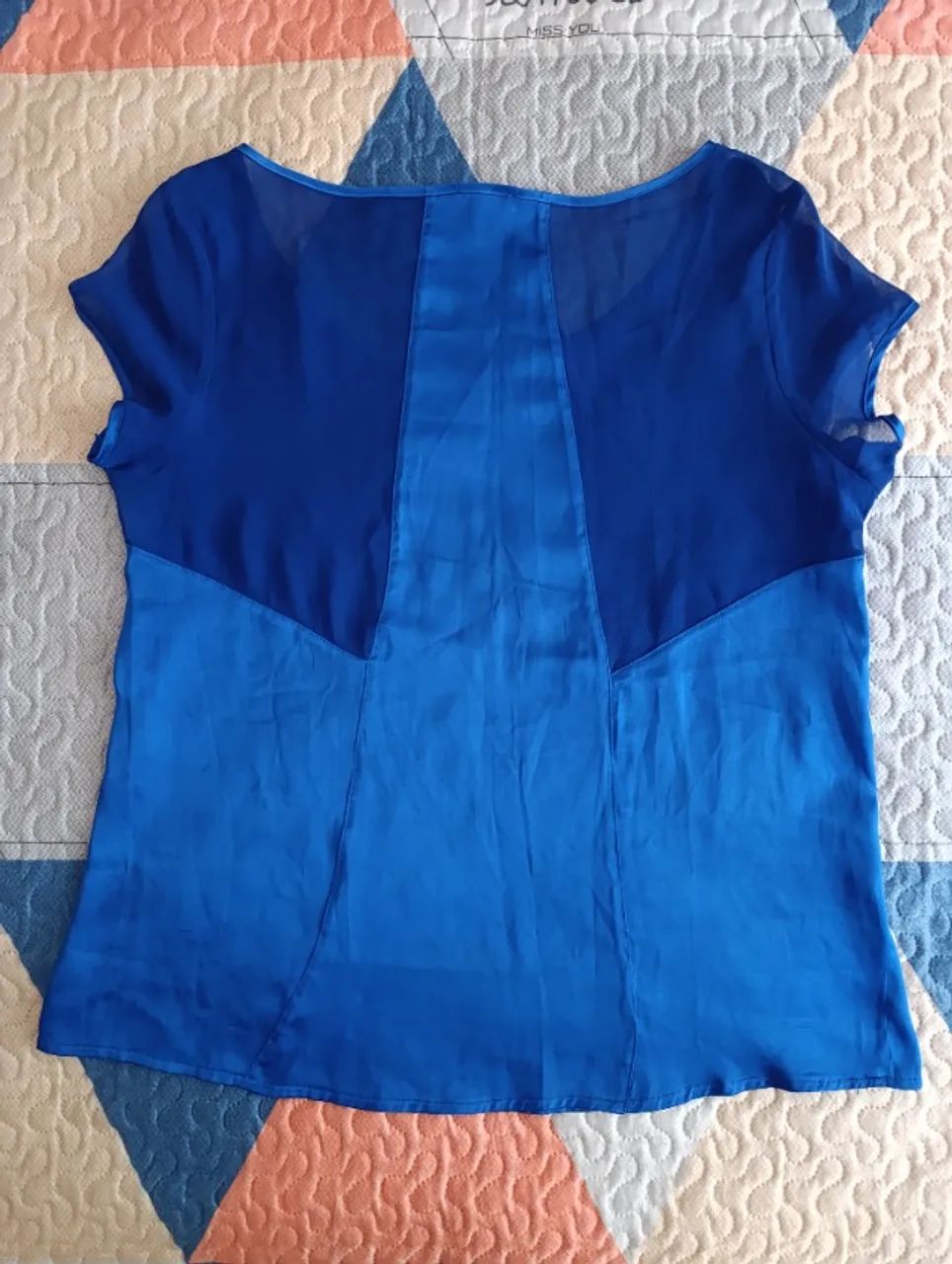 Blusa azul seda - Foto 2