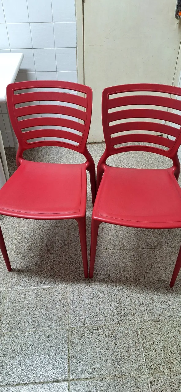 Lindas cadeiras Tramontina, modelo Sofia, vendidas juntas ou separadas!